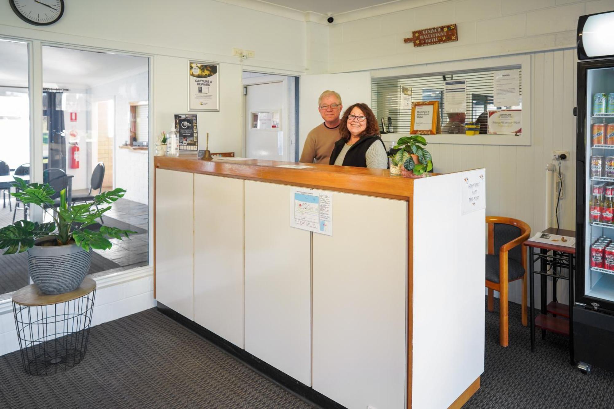 Meningie Waterfront Motel Екстер'єр фото