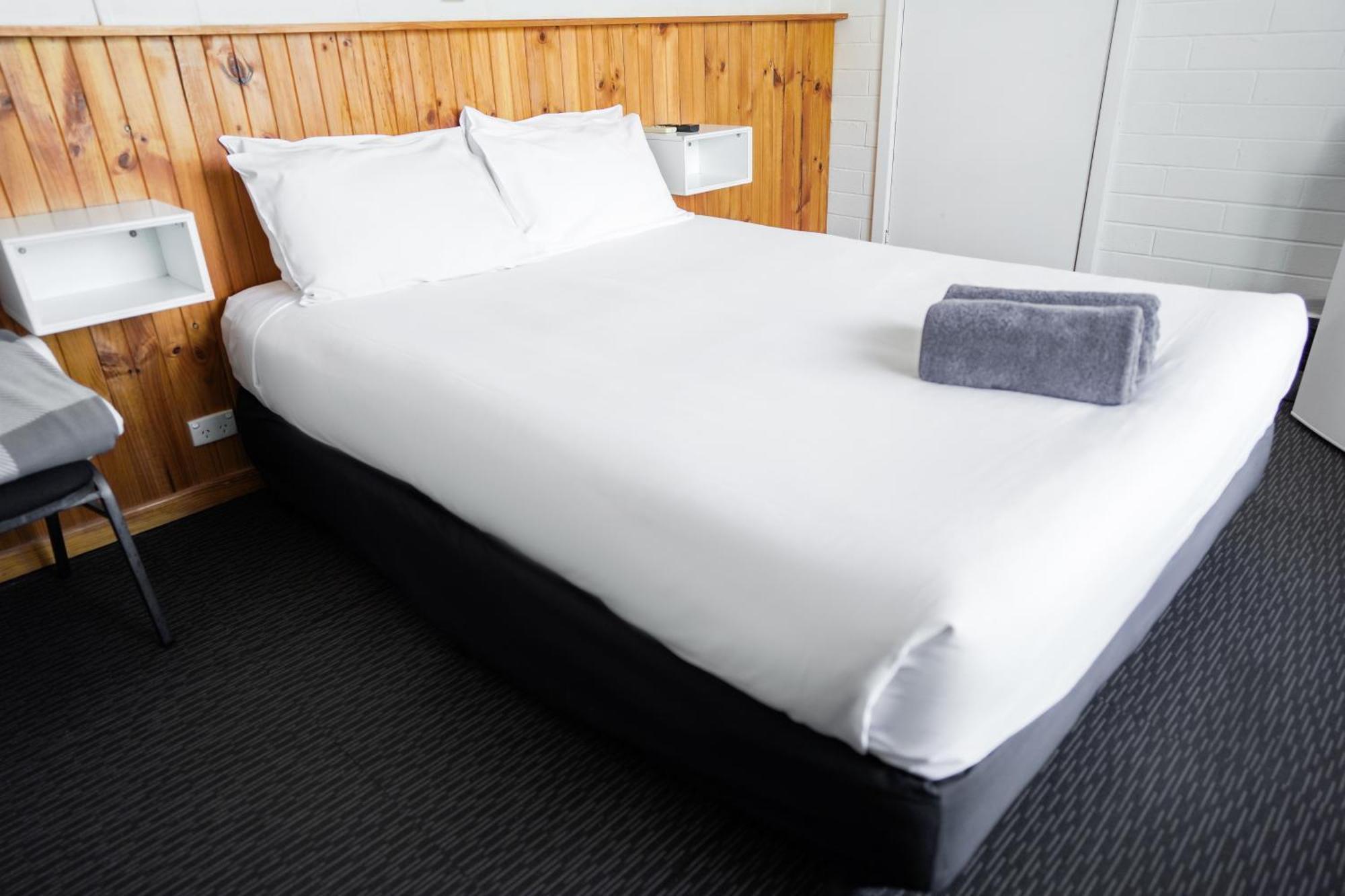 Meningie Waterfront Motel Екстер'єр фото