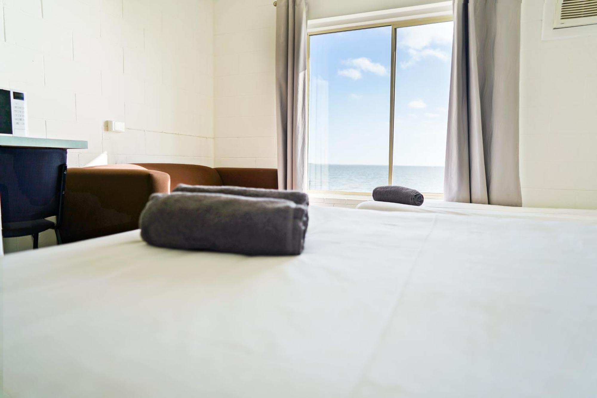 Meningie Waterfront Motel Екстер'єр фото