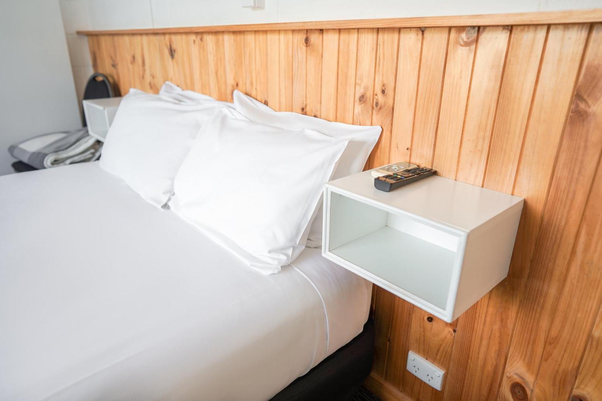 Meningie Waterfront Motel Екстер'єр фото