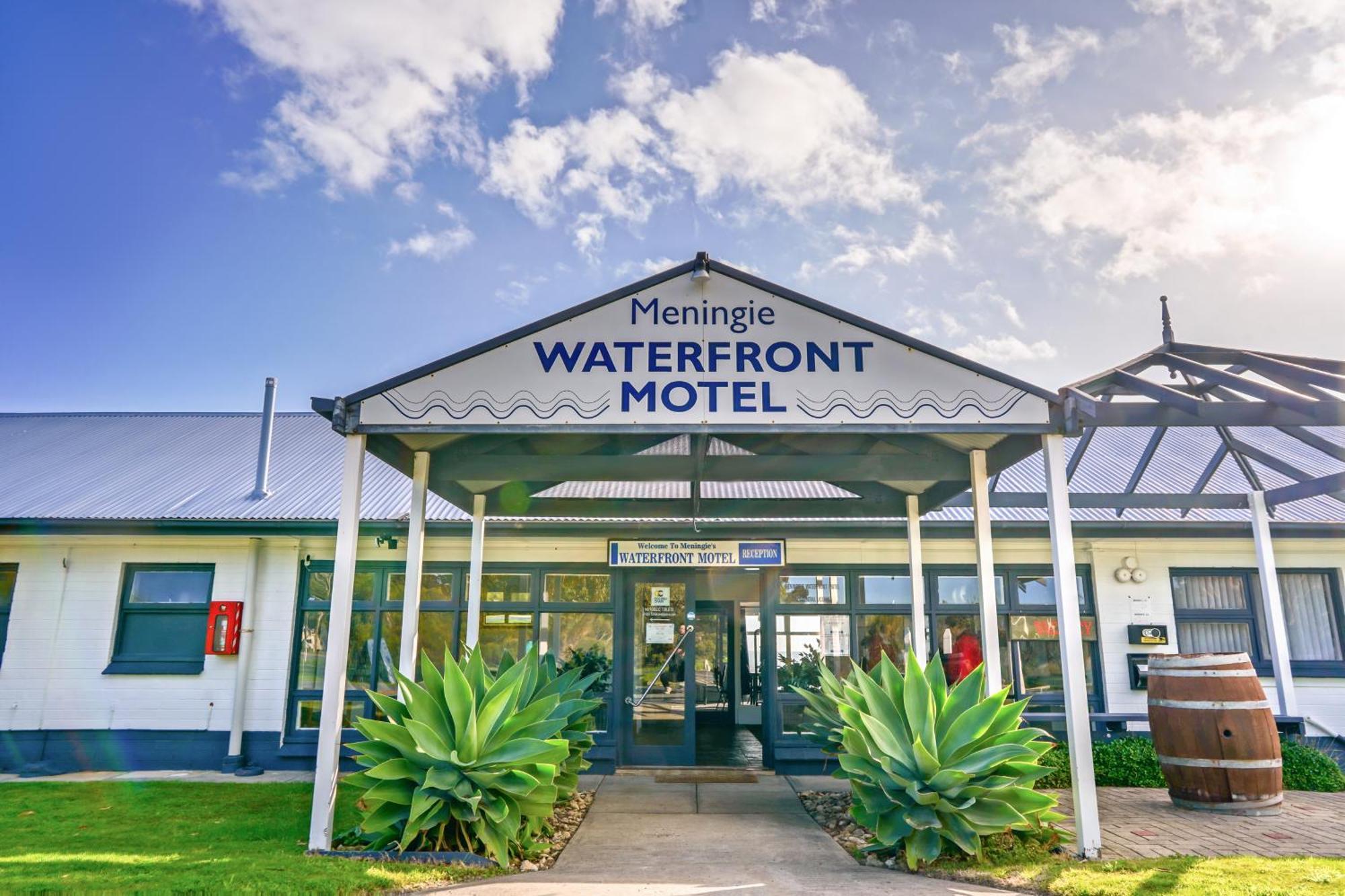 Meningie Waterfront Motel Екстер'єр фото