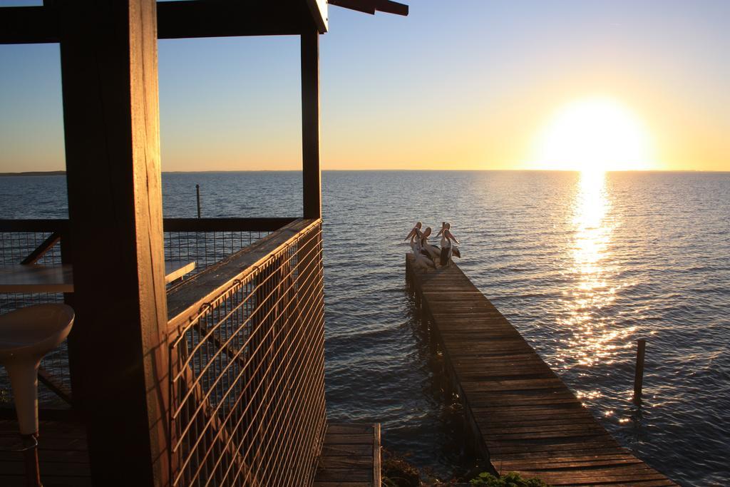 Meningie Waterfront Motel Екстер'єр фото