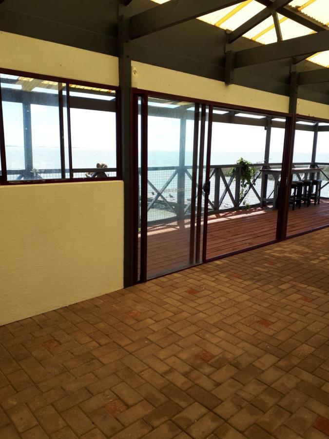 Meningie Waterfront Motel Екстер'єр фото
