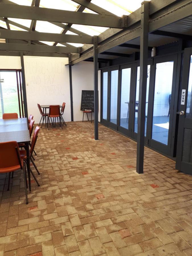 Meningie Waterfront Motel Екстер'єр фото